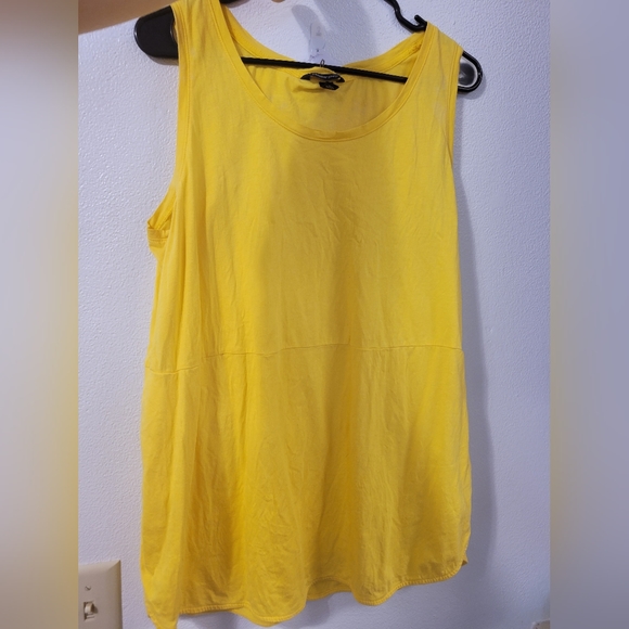 Lands End yellow tank top - Picture 3 of 4